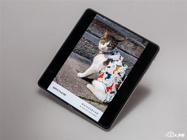 超越行业老大哥！OPPO的新折叠屏好像真的感受不到折痕了