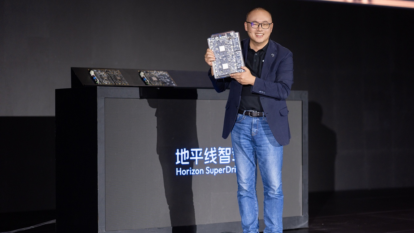 智驾辅助为啥忽然遇冷了，成都车展后，汽车圈要流行什么？