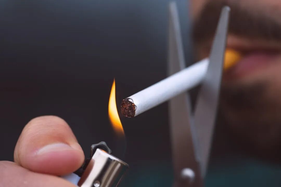 终身不让吸，史上最严禁烟来了