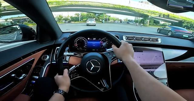 狂飙两百公里，先开享界S9再换奔驰S400，实测差距一目了然！-有驾