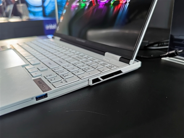 Intel Panther Lake第一波笔记本蜂拥而至!联想首发新内存、小米唯一不亮屏