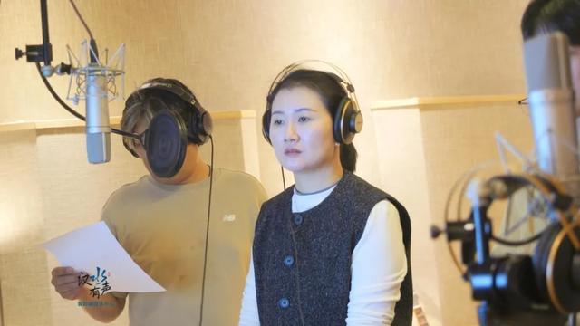 配音演员现场配音
