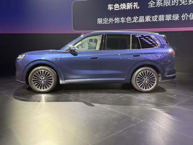 豆包座舱助手+Momenta R7世界模型 荣威家越07预售价13.78万起