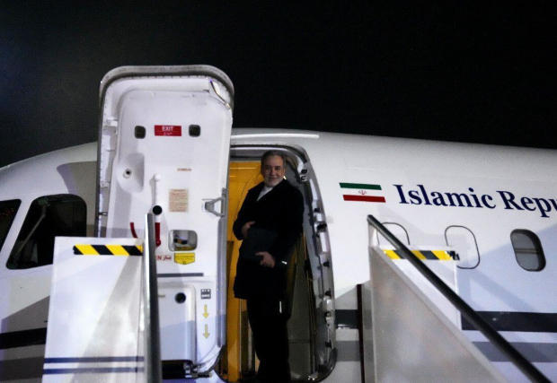 伊朗外长启程前往阿曼 IRNA