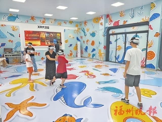 XR数字影院受到游客追捧。林龙祥摄