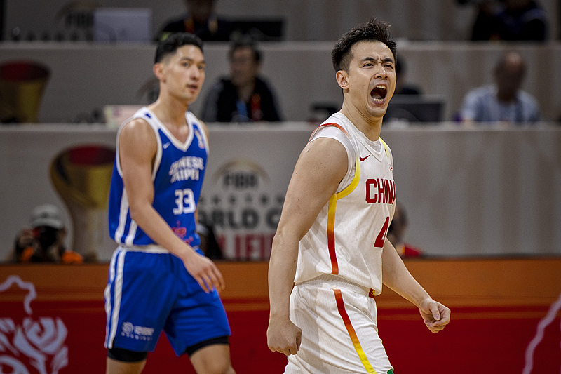 中国男篮凭什么在悬崖边抢下两场胜利?