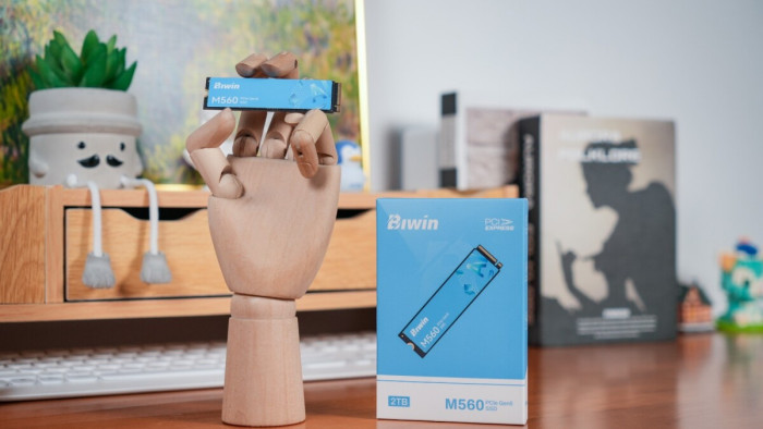 高效低温服务个人AI 佰维M560灵梭PCIe 5.0固态硬盘评测