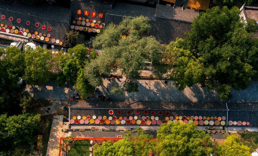 《古村晒秋图》 城市摄影队 王志国 摄.jpg