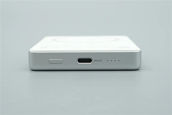 拆解报告:小米金沙江10000mAh 45W超薄磁吸移动电源