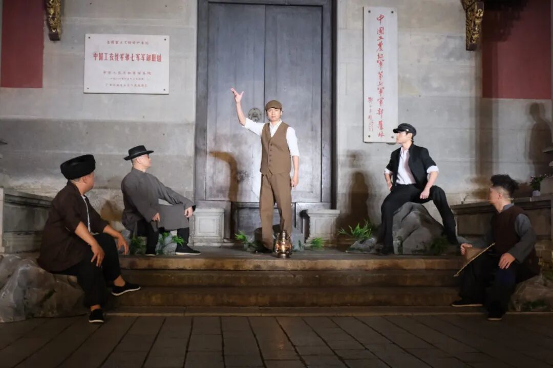 《萌芽》节目表演。.JPG