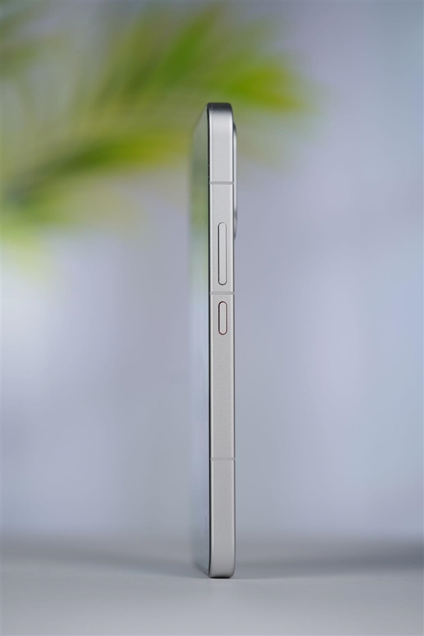 9000mAh小米史上最大电池!REDMI Turbo 5 Max图赏