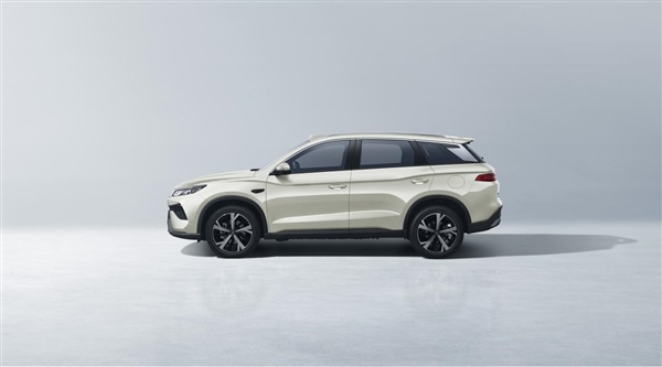 9.99万起！比亚迪宋Pro DM-i飞驰版上市：起步220km长续航