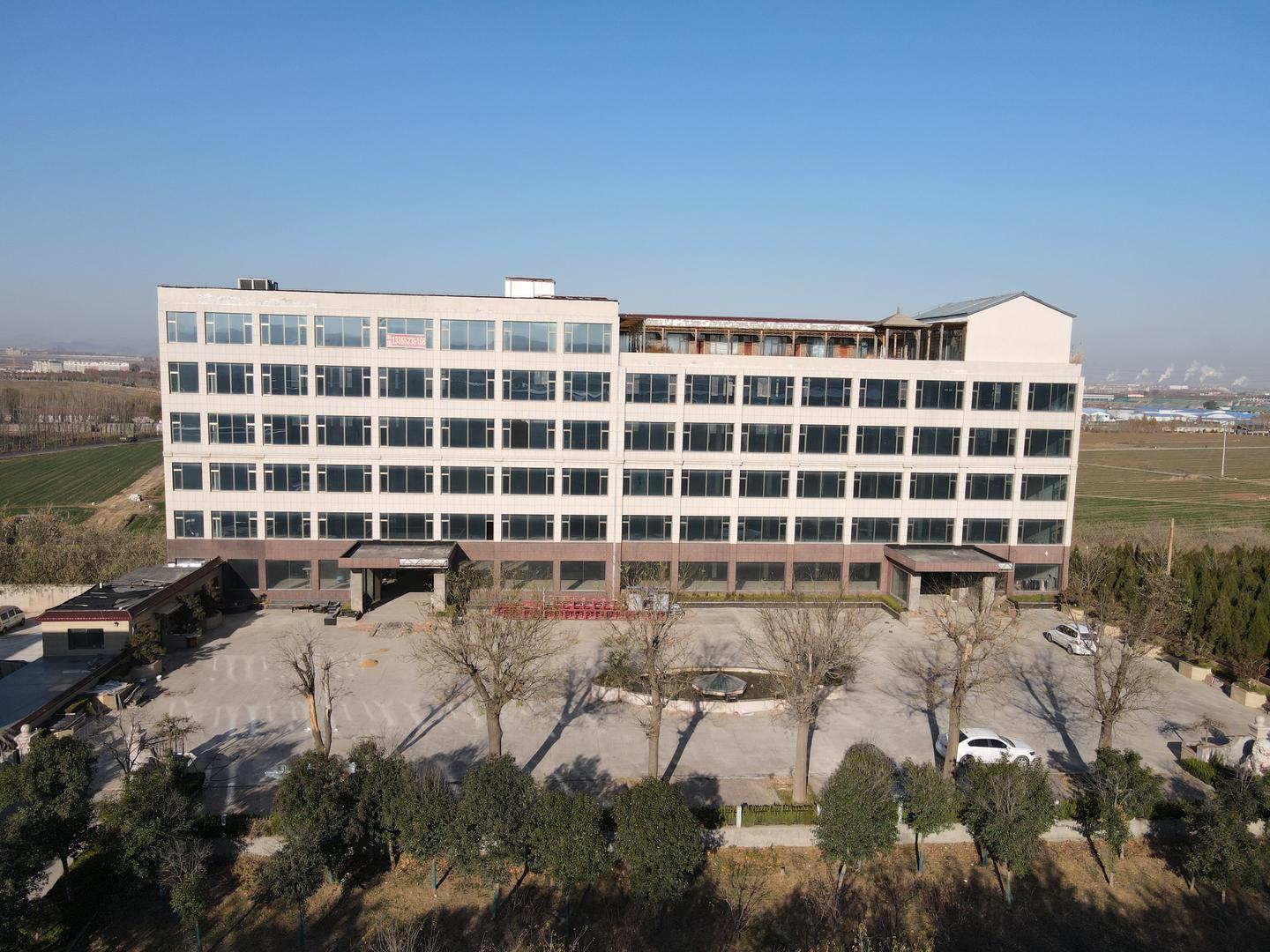 ▲被举报违建的刚艺红木家具厂