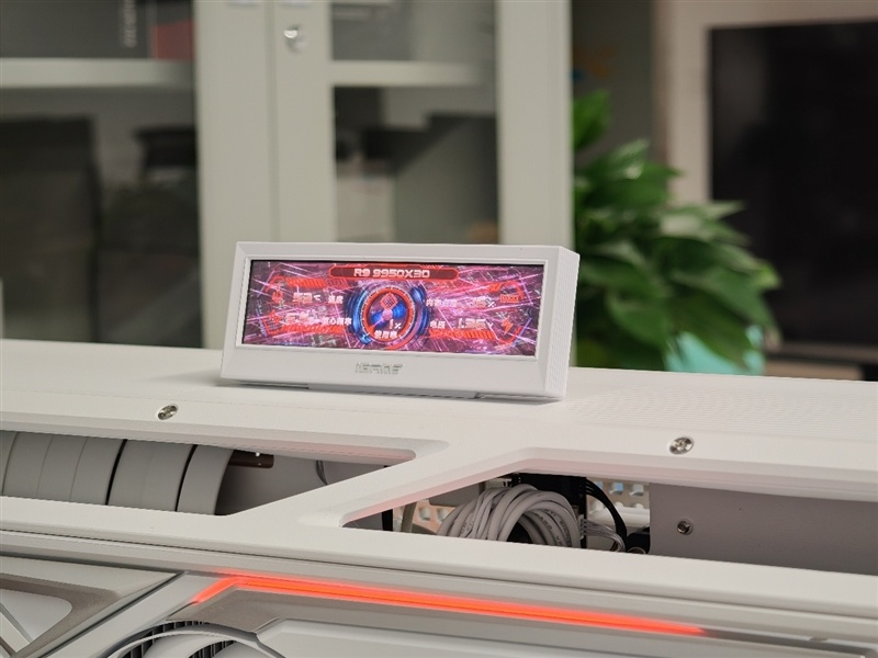 满血塞进RTX 5080与锐龙9 9950X3D!七彩虹iGame LAB Vulcan Armor火神战甲定制主机评测:地表最强ITX主机