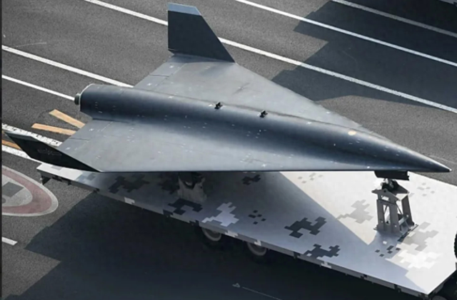 央视片尾闪了那么几秒无侦-8,比航展上摆着看狠多了