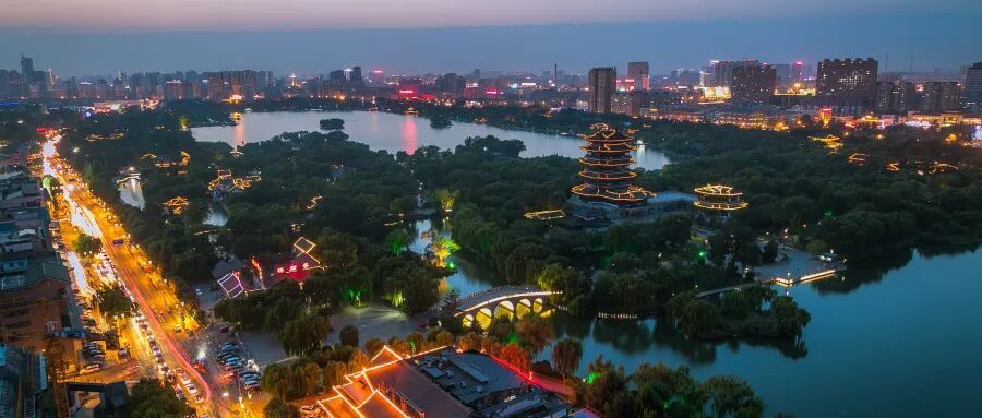 摄图网_500626473_鸟瞰济南大明湖_(企业商用).jpg