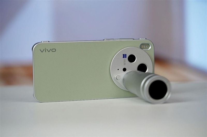 天玑9500搭配蔡司影像 vivo X300s手机全面评测:省心耐用的直屏主力机