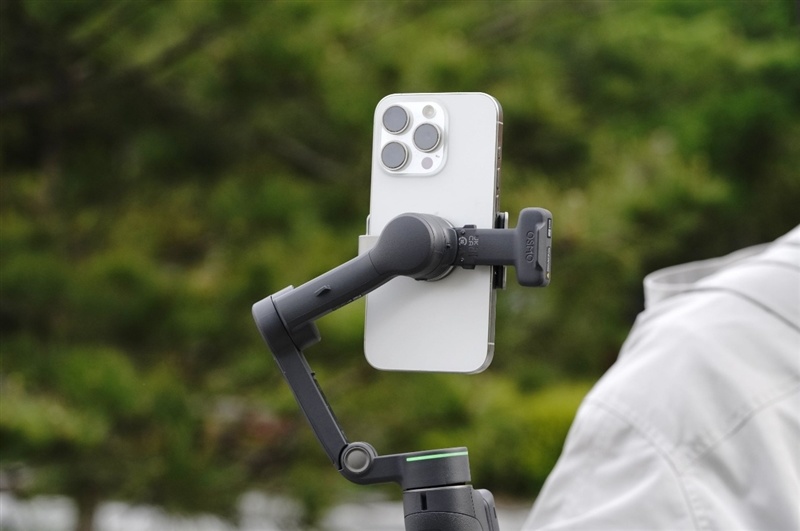 带屏遥控+10米远控！大疆Osmo Mobile 8P深度评测：单东说念主创作神器 稳拍新王