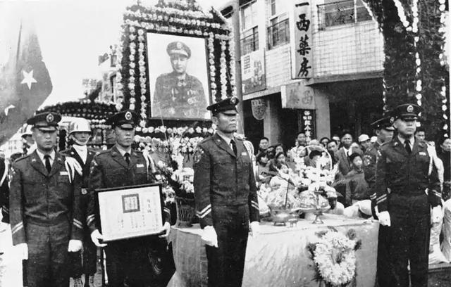 1965年72岁的白崇禧得知李宗仁回大陆，晦气的说：我确切没用了