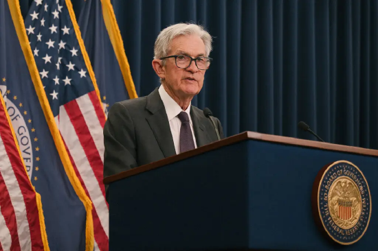 美联储主席杰罗姆・H. 鲍威尔。经济学家对特朗普试图削弱美联储独立性的做法深感忧虑。