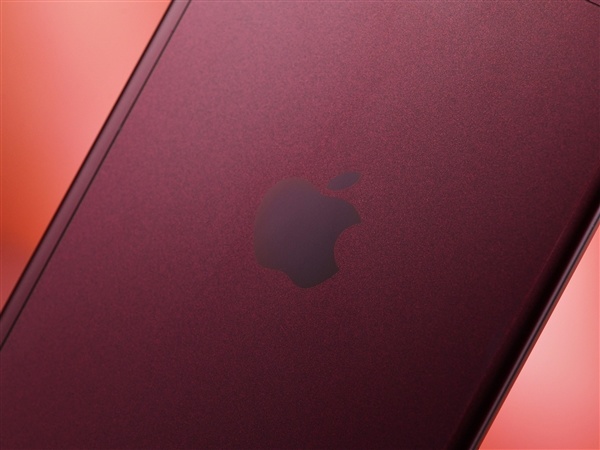首销量产版iPhone 18 Pro Max上手体验:配置更强!更有分量