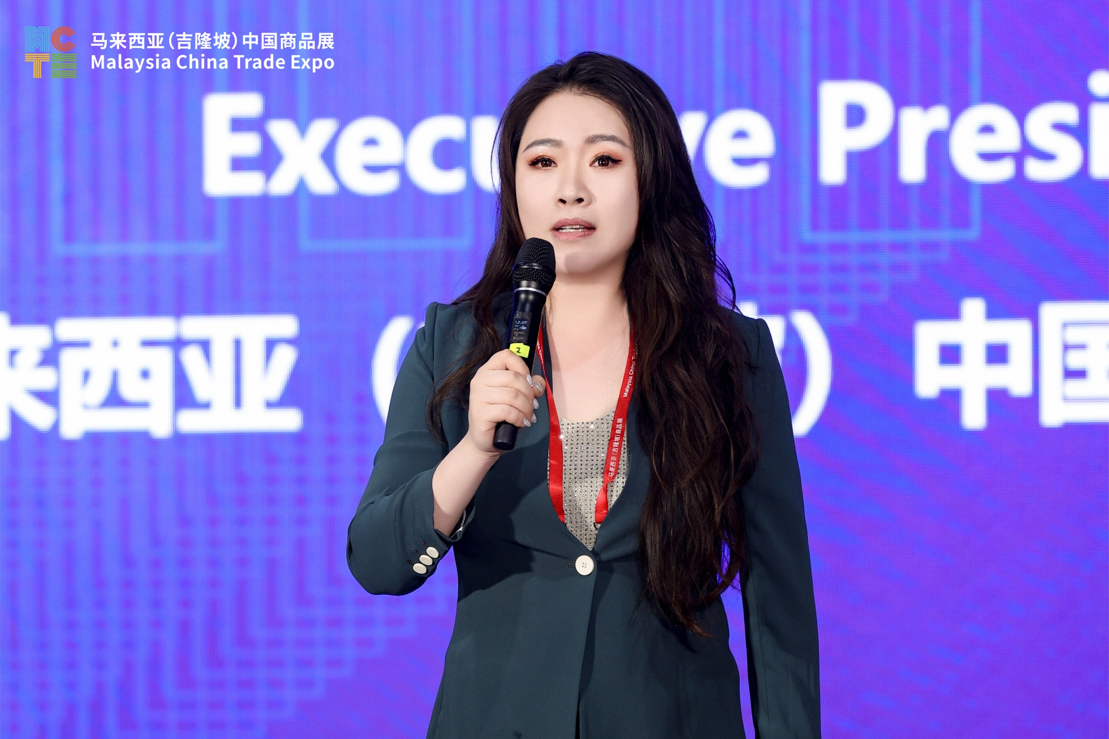 https://x0.ifengimg.com/res/2026/D9C44FBA87660FBD9BB04829D12F558C890350A2_size1430_w3674_h2449.jpg