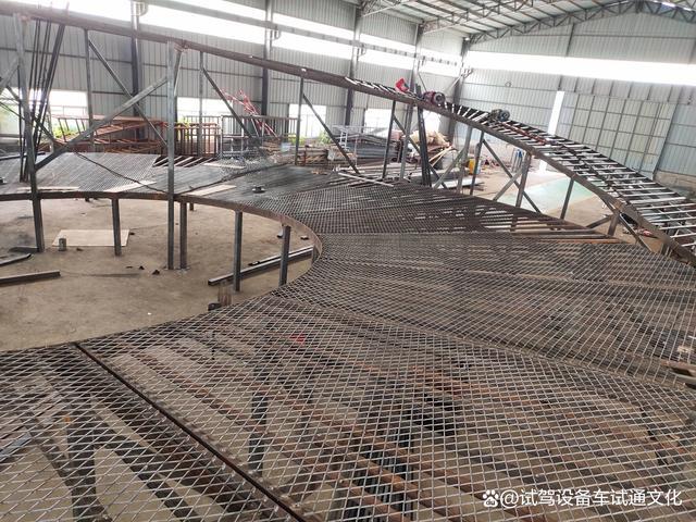 青海试驾道具液压坡道揭秘汽车性能测试关键环节-有驾