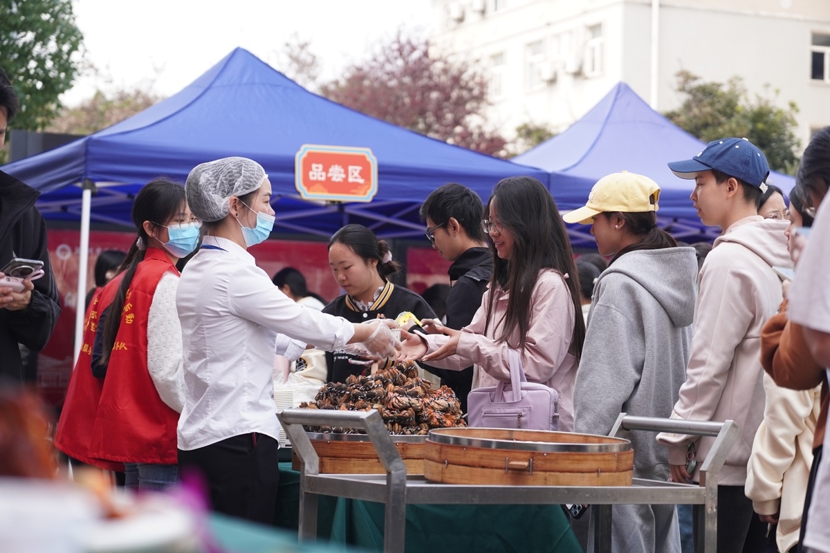 e4c26bc80f094da22a355f072ba67ae3.jpg