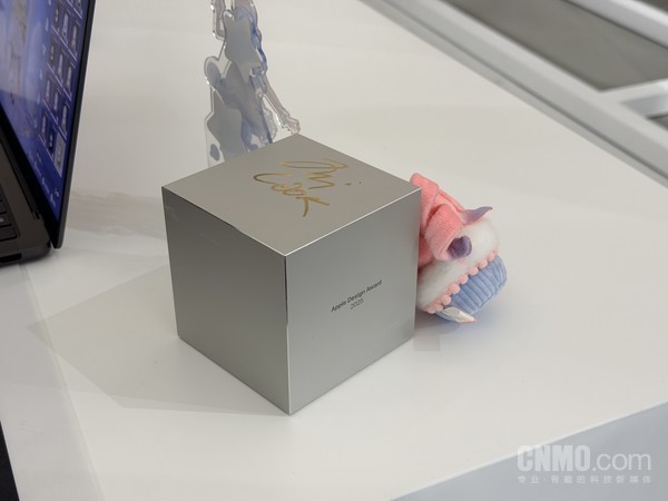 库克现身北京 见证中国开发者重塑苹果全平台生态