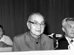 王若望：毛泽东的影子——胡乔木– 孤苦华文笔会