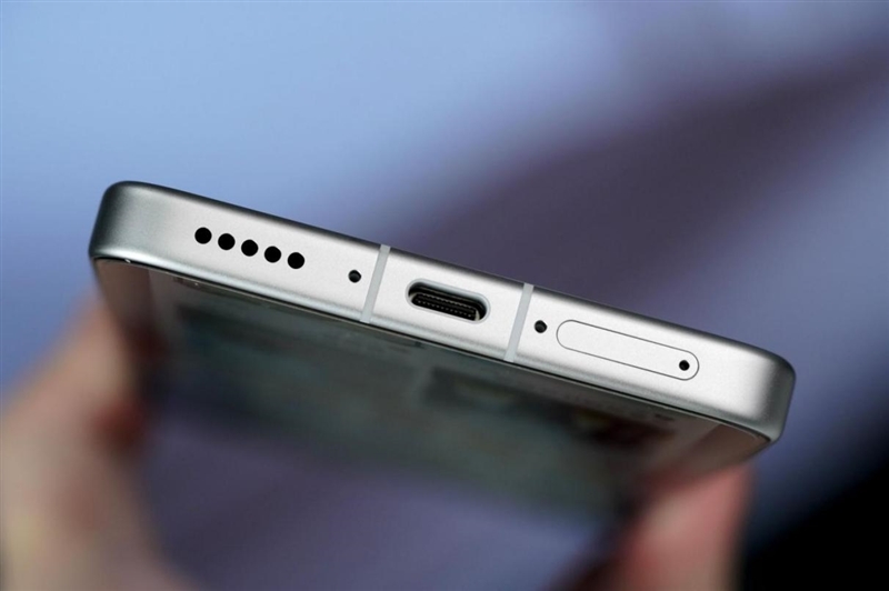 14-400mm终极全焦段!vivo X300 Ultra手机全面评测:依然是年度影像机皇