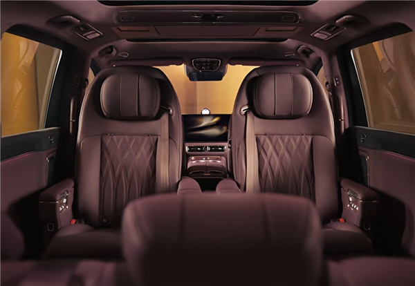 余承东官宣智界V9四款配色:车漆历经超100道工序 经得起细品