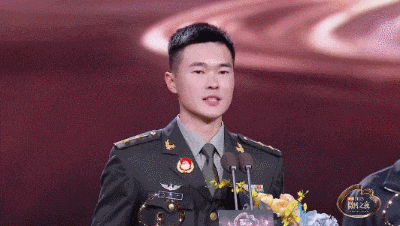 _比搞笑和CP更权威的是这场盛典的温暖_比搞笑和CP更权威的是这场盛典的温暖