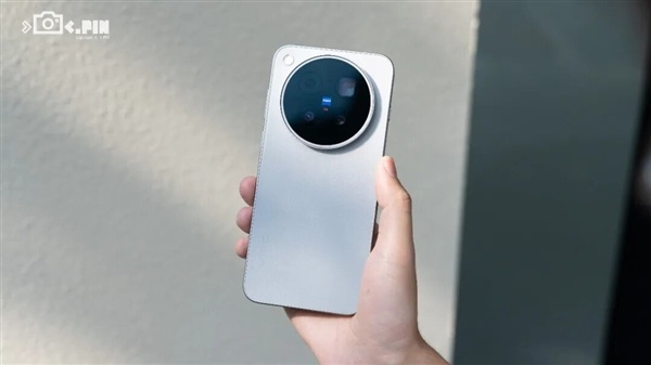 vivo X500标准版卖到5499 蓝厂率先给所有友商打了个样