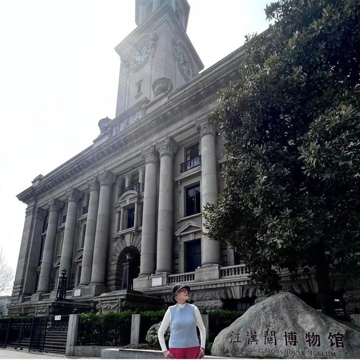 图源:马斯克母亲社交平台照片