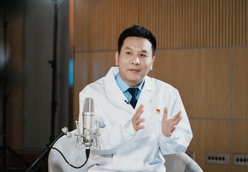 基层警事:“警营科学家”如何让物证“开口说话”?