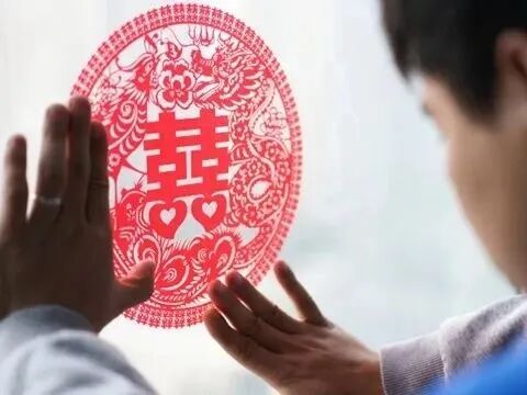 “加强初婚初育家庭住房保障”首次写入政府工作报告