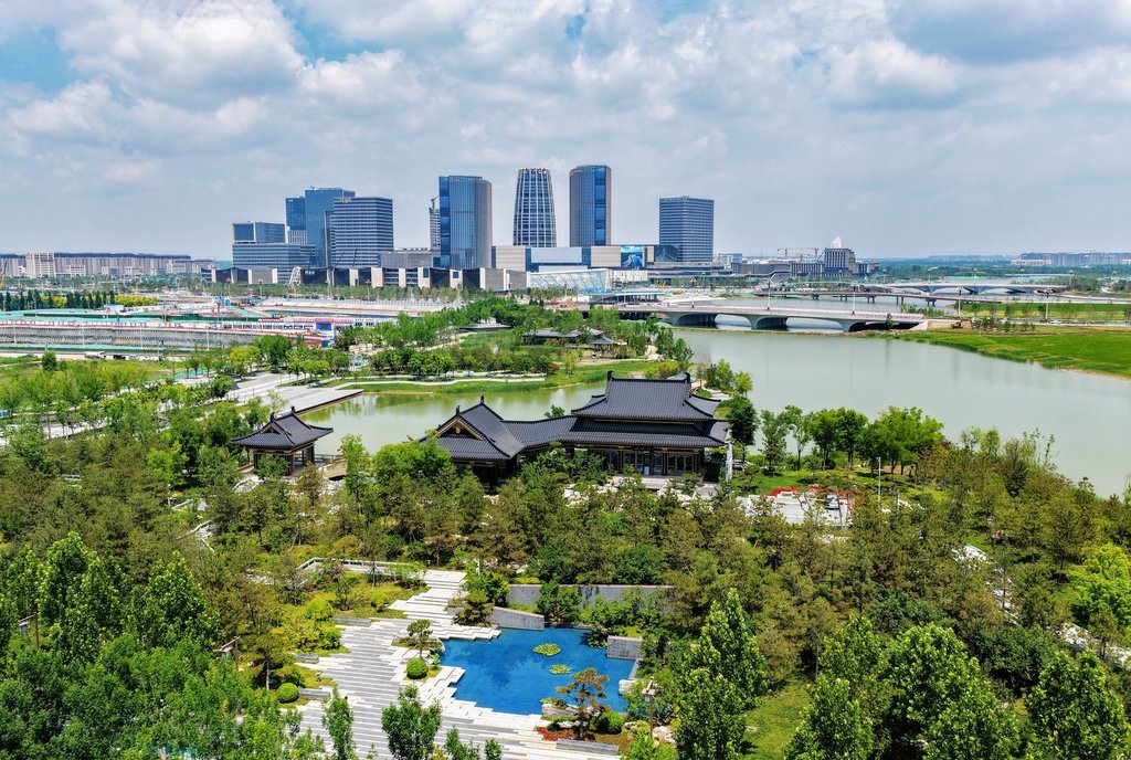 近日,雄安新区中苑片区正式开园运营,为未来之城再添亮丽风景线。(雄安新区宣传网信局提供)
