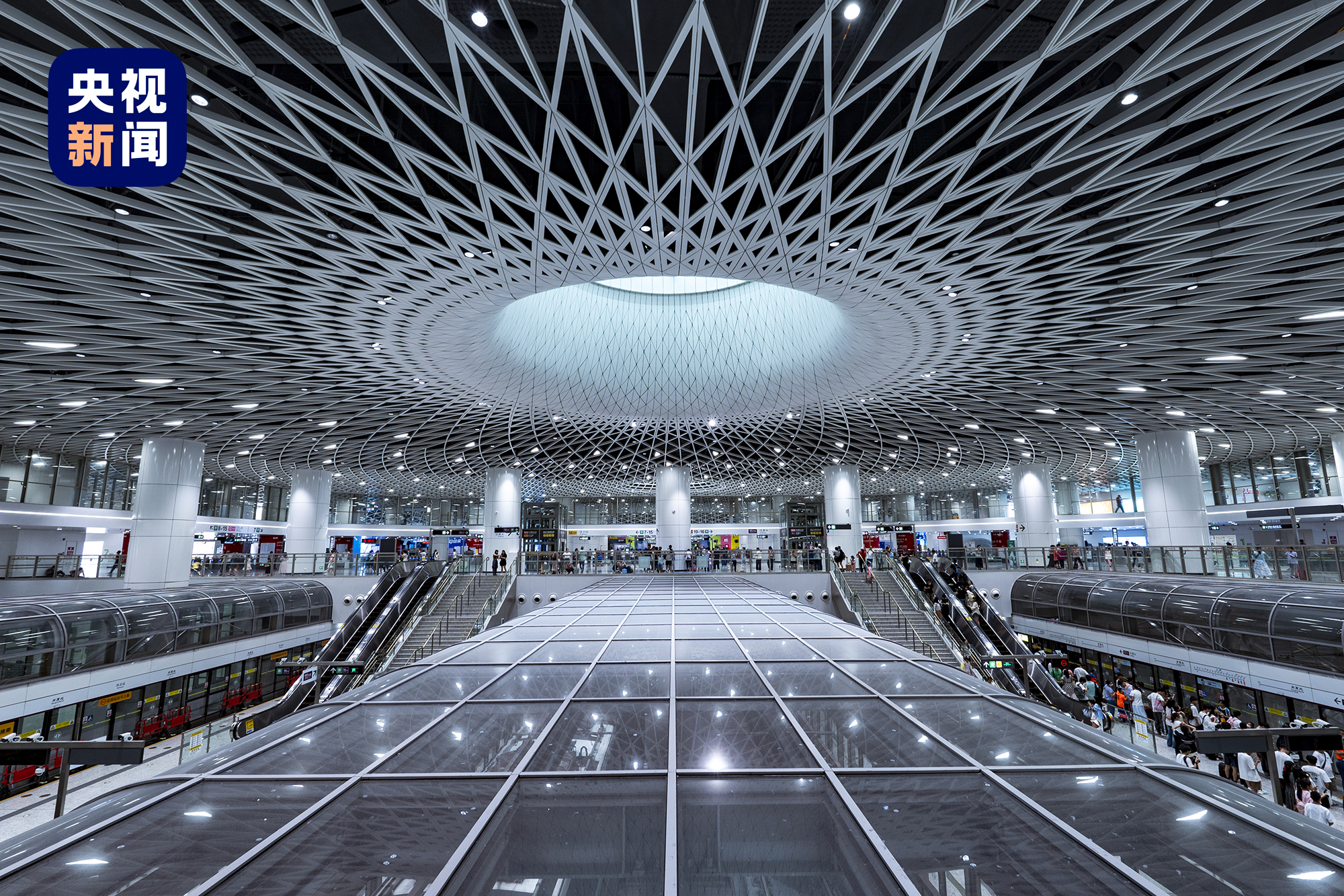 视频丨五一假期，跟着电影打卡粤港澳，太好拍了！