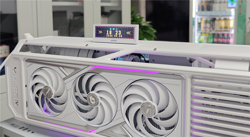 满血塞进RTX 5080与锐龙9 9950X3D!七彩虹iGame LAB Vulcan Armor火神战甲定制主机评测:地表最强ITX主机