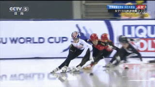短道速滑世界杯阿拉木图站女子1500米半决赛,119号运动员因手臂推挤被判犯规,成绩取消 | CCTV5