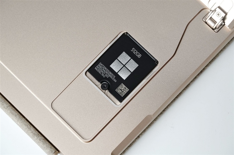 新一代 Surface Pro，13英寸评测：性能能效进步巨大 核显媲美最新X86