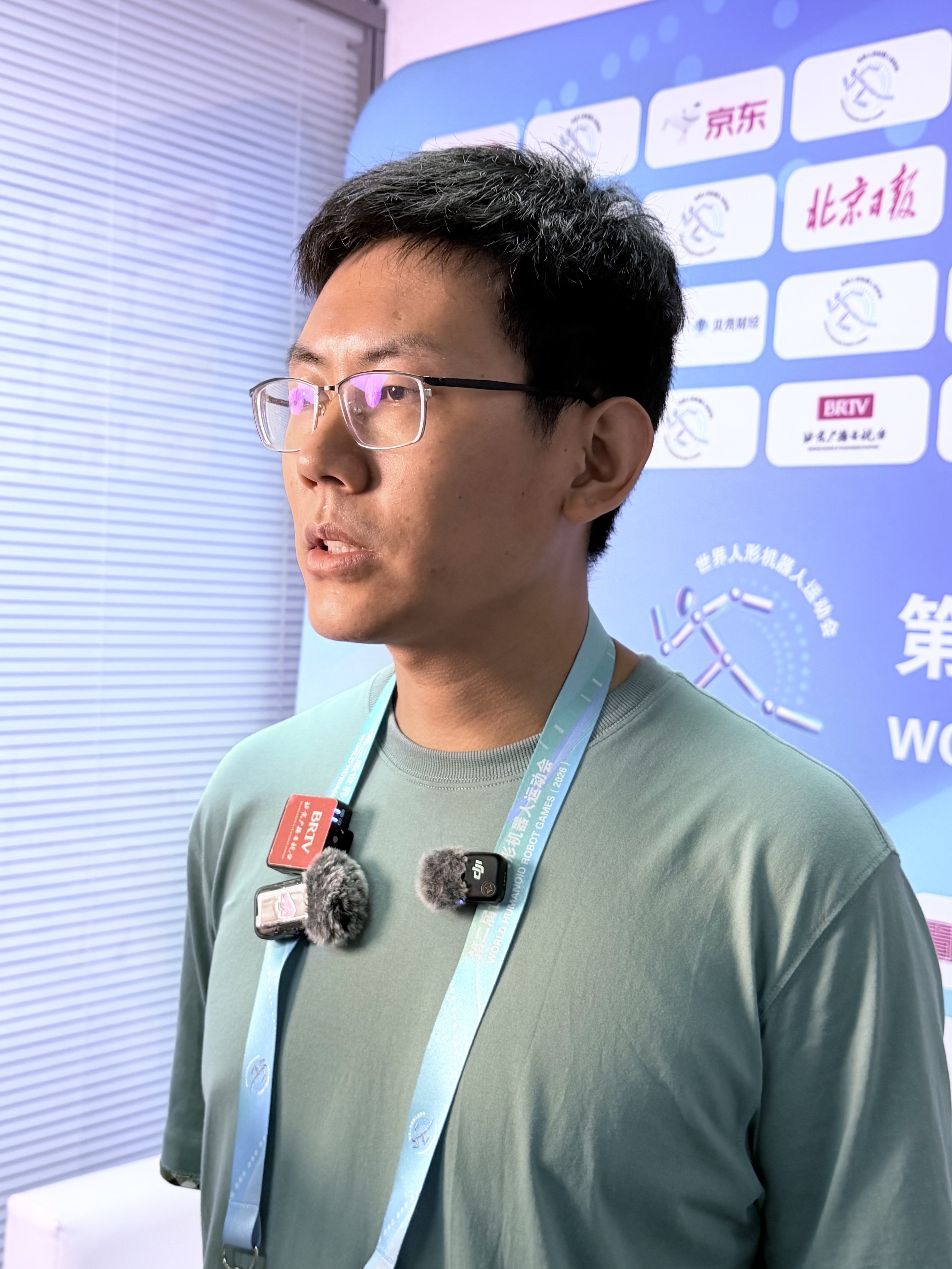 天工Ultra机器人研发负责人、北京人形机器人创新中心人形部郭宜劼。新京报贝壳财经记者程靓 摄