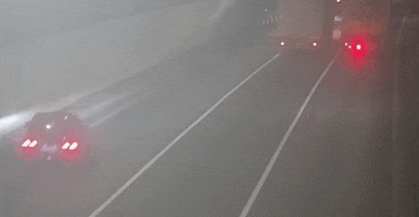 男子驾驶奔驰在高速上开启辅助驾驶 结果一头撞向隧道壁