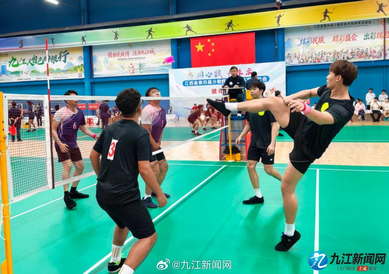 【#九江毽球队备战参赛见闻#】一踢接起、二踢调整、三踢过网，小小毽球