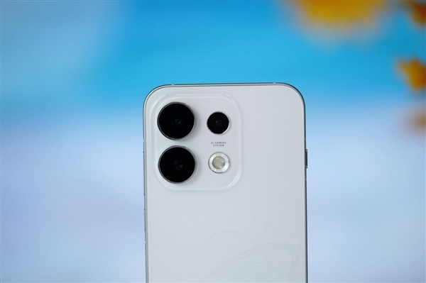 首创3D冰透悬浮！OPPO Reno16图赏