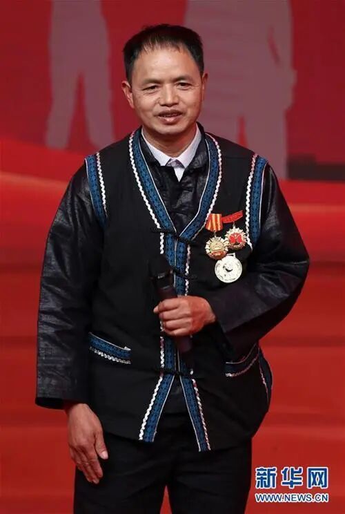 农加贵在云南落松地,一个人守了40年。(新华社 记者才扬摄)