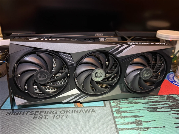 花1000多买RTX 4080想捡漏:拆开发现就一块空板!GPU、显存一个不剩