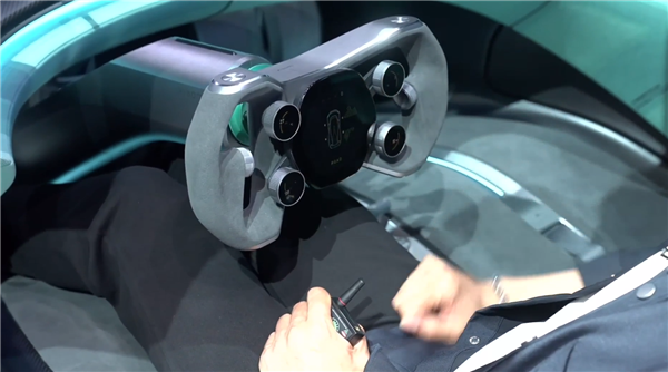 小米首款概念超跑实车国内首秀!Vision GT亮相北京国际车展 雷军亲自揭幕