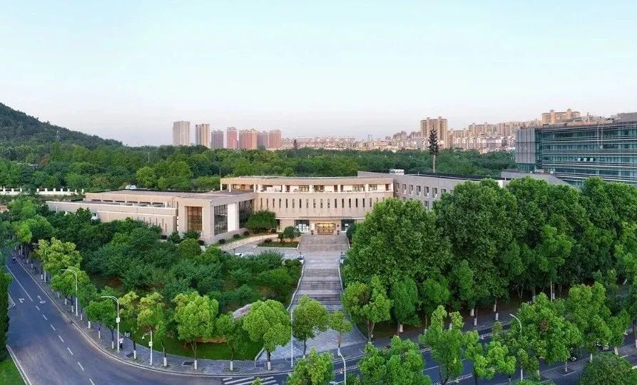 脉冲强磁场实验装置（一期）